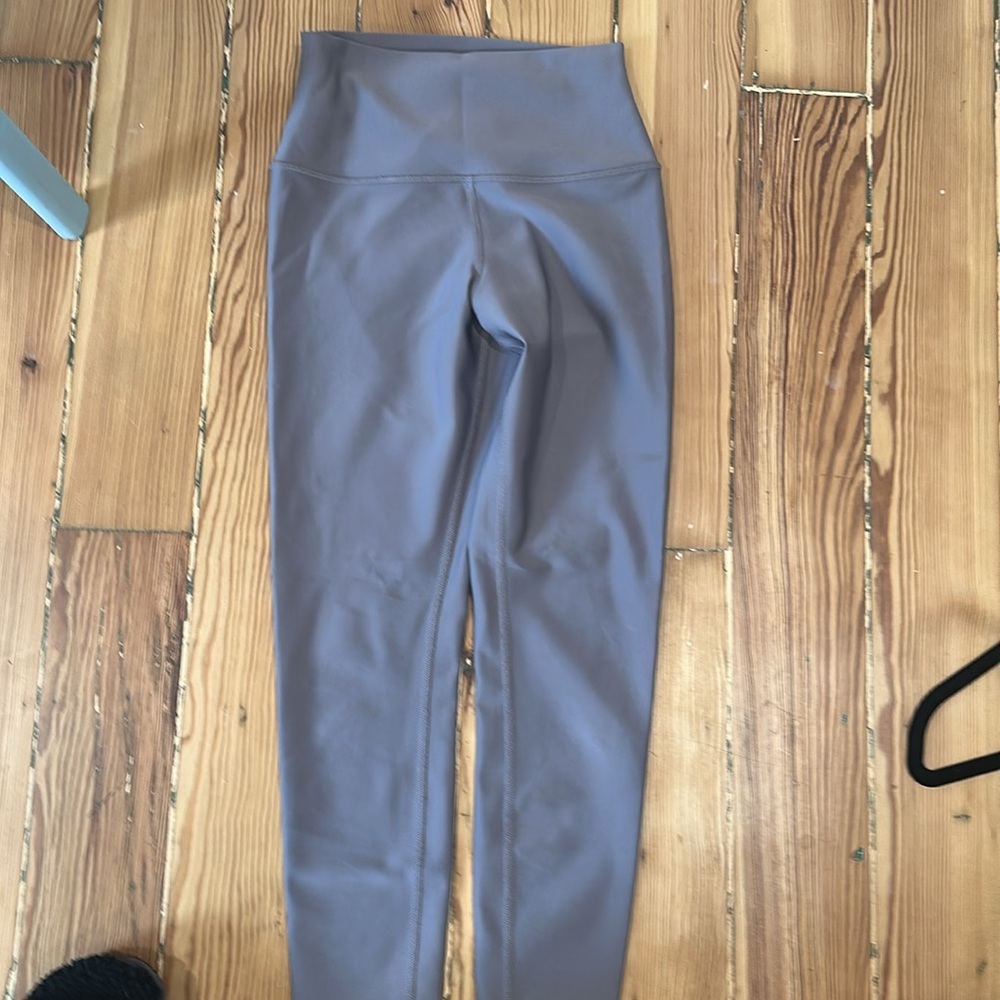 ALO 7/8 HIGH-WAIST AIRLIFT LEGGING, Grey, size small